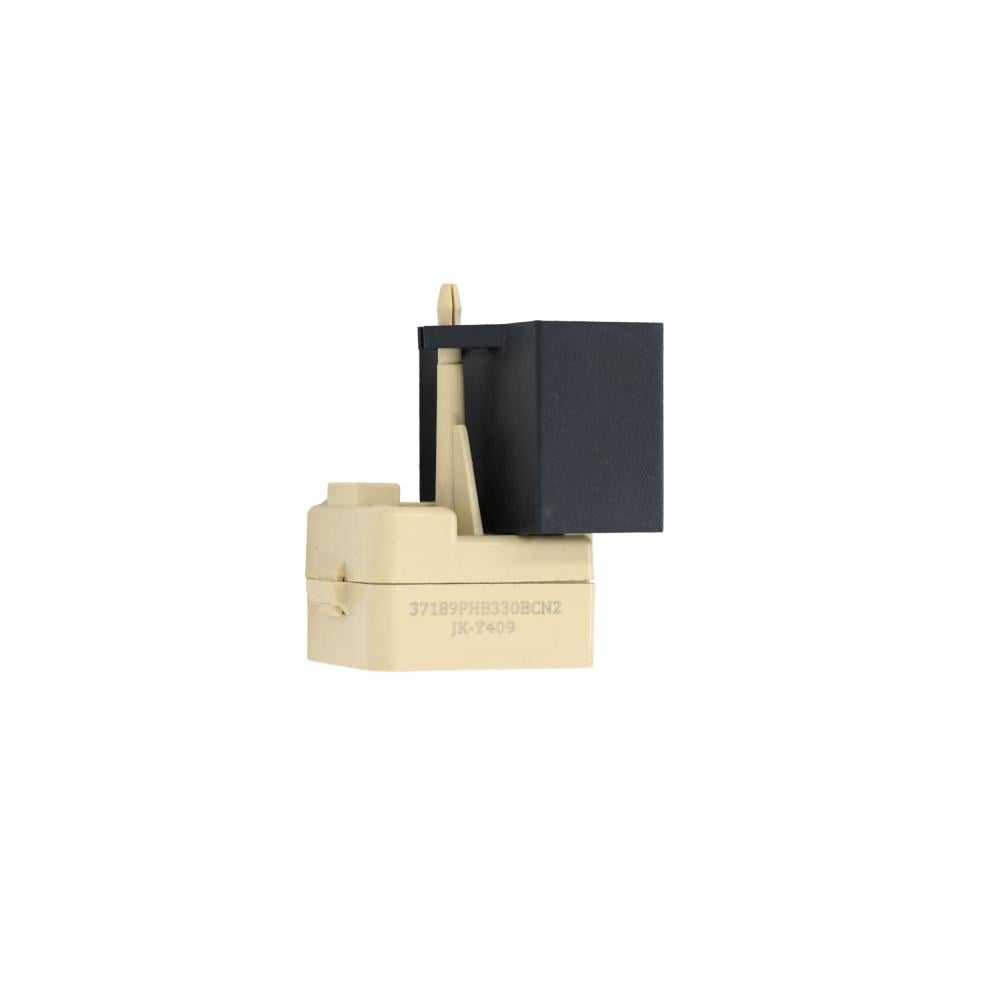 ريلية مع اوفرلوط مربع مع كباستر COM RELAY SQ+CAPACITOR 220v