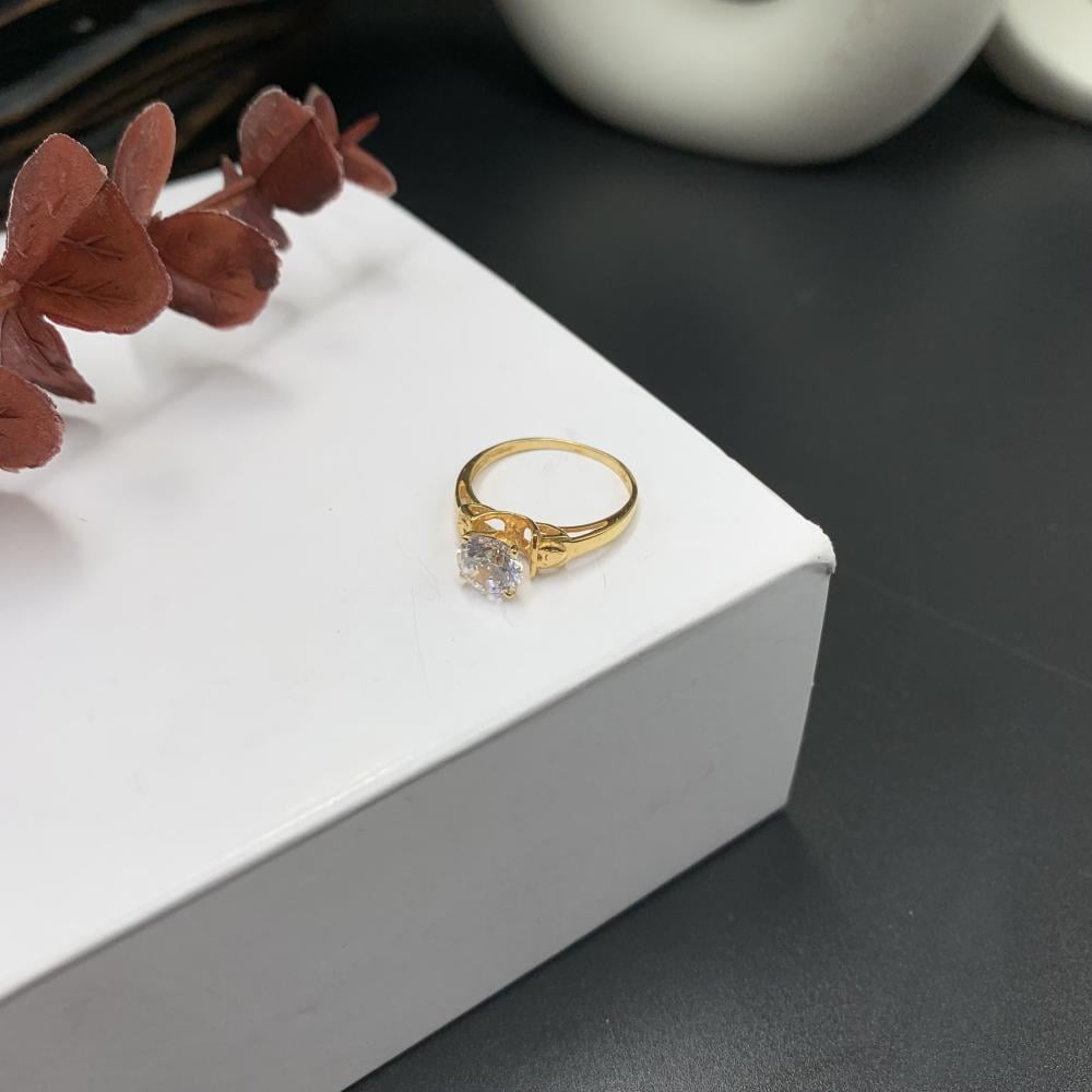 خاتم السوليتير تصميم الألماس عيار 18