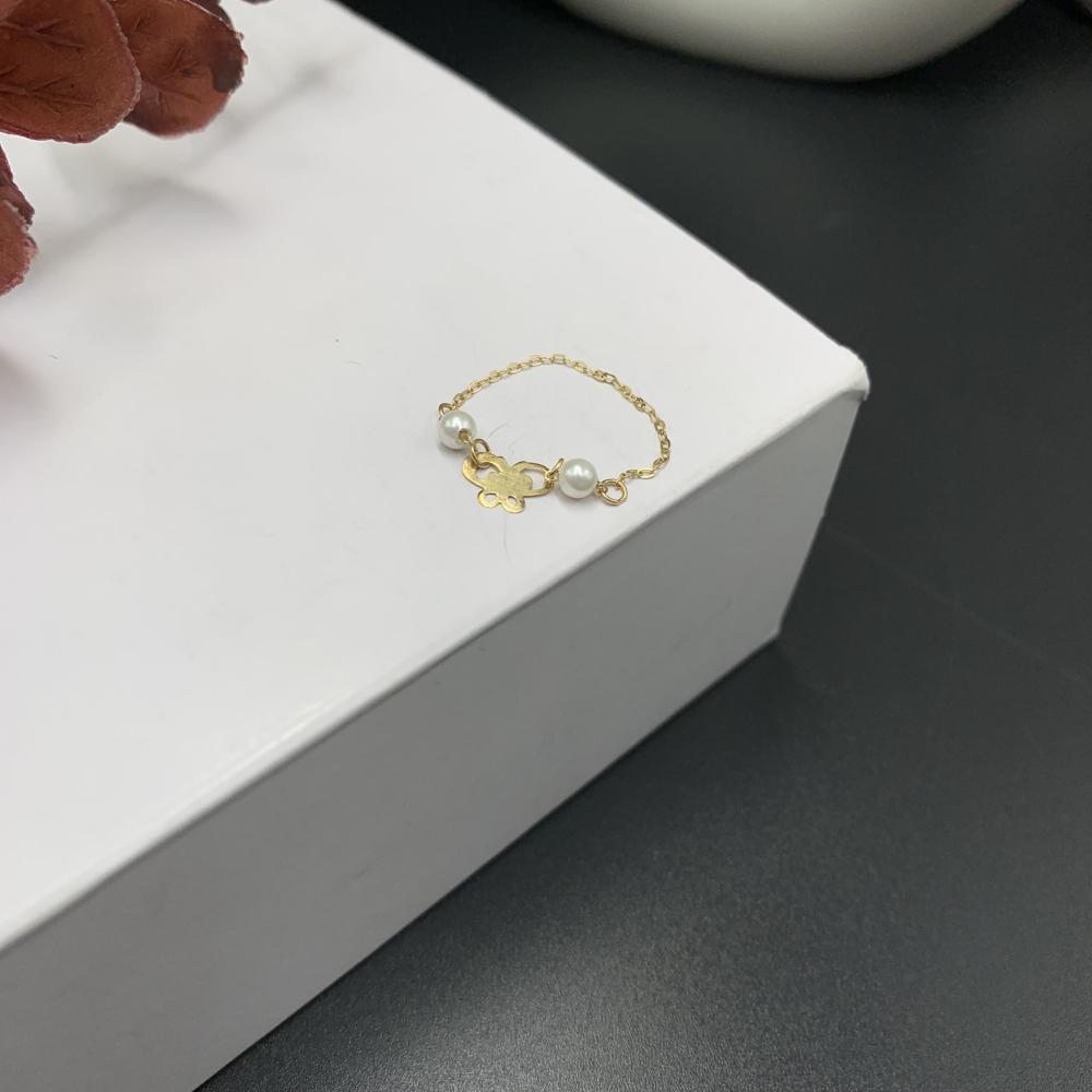 خاتم طايح مع اللؤلو الزراعي الطبيعي عيار 18