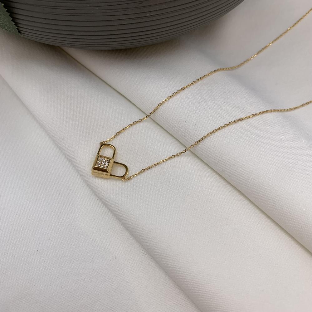 عقد إيطالي بوجهين تصميم الألماس عيار 18