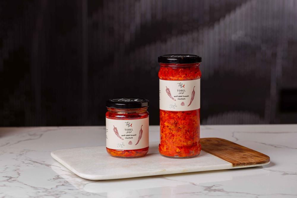 تغميسة شرائح الفلفل الاحمر بالمكسرات