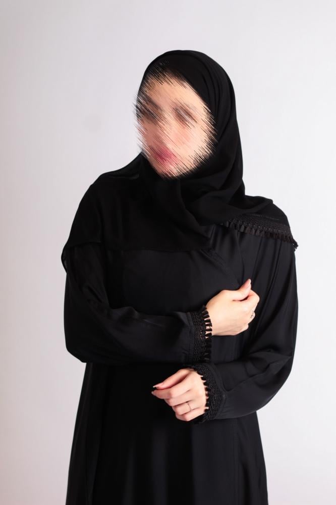 عباية سودا كلاسك مقاس 52