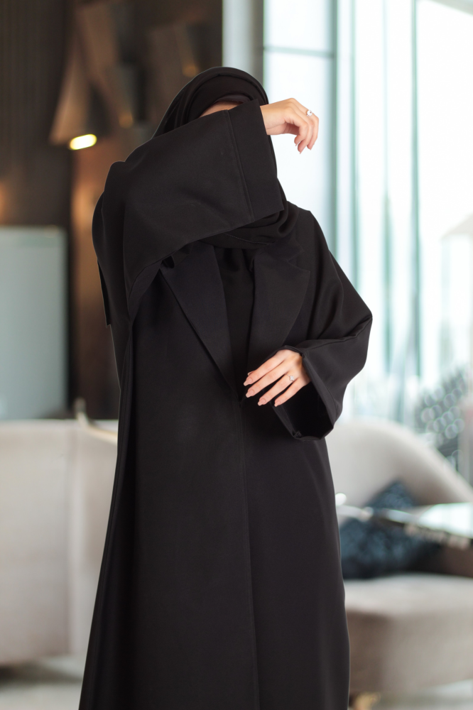 عباية إيليت السوداء