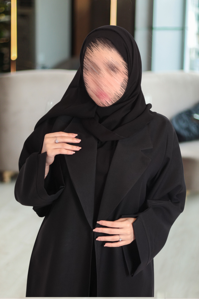 عباية إيليت السوداء