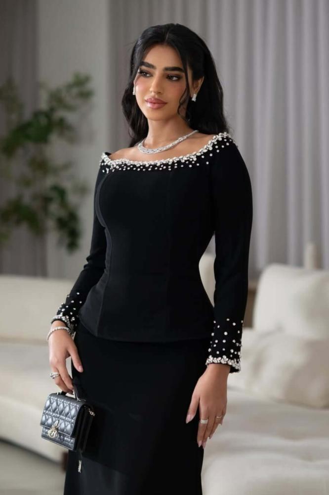 فساتين سهرة طويلة فخمة سوداء