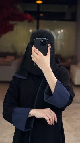 عباية موج اللون كحلي
