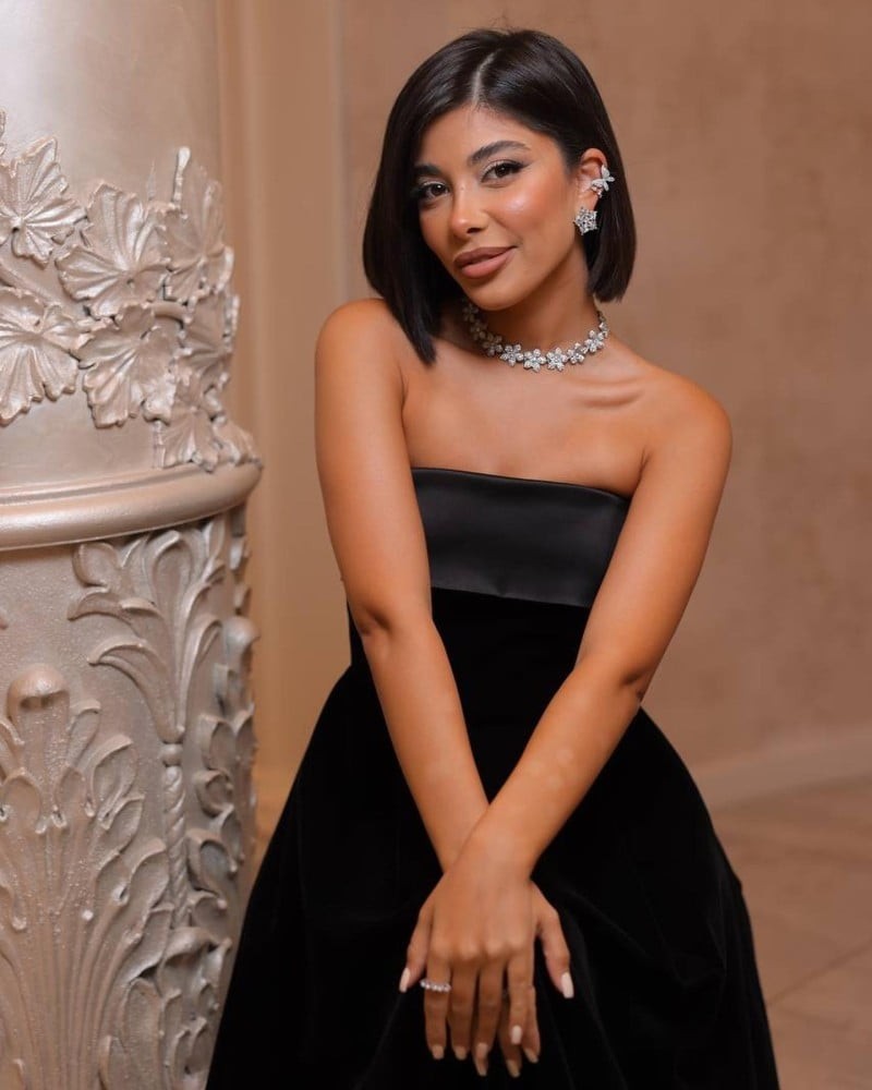 فستان سهرة توب مخمل باللون الاسود