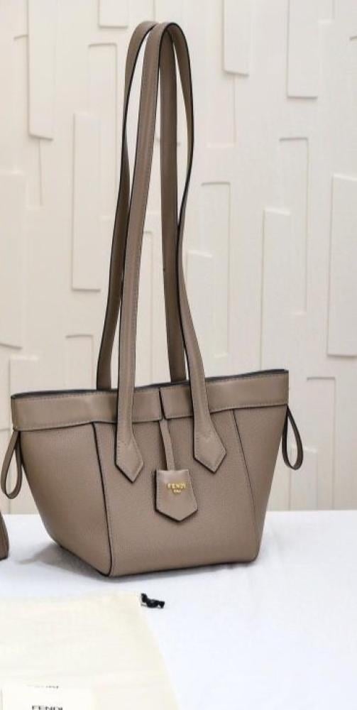 شنطه فيندي Fendi