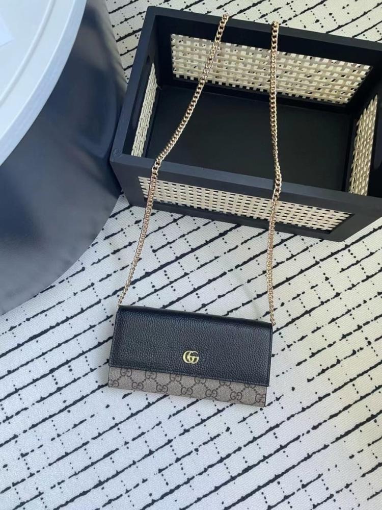 شنطه قوتشي مع بوكس والملحقات Gucci
