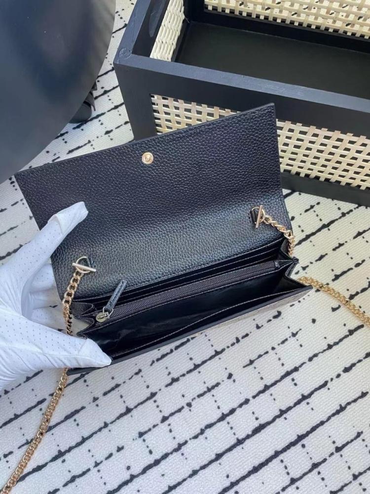 شنطه قوتشي مع بوكس والملحقات Gucci