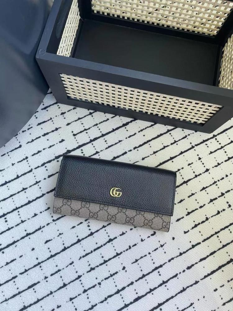 شنطه قوتشي مع بوكس والملحقات Gucci