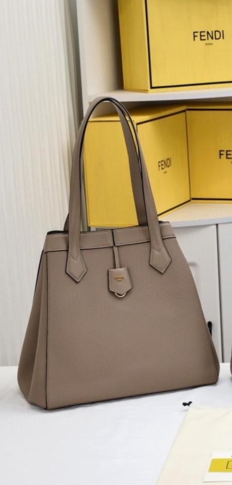 شنطه فيندي Fendi