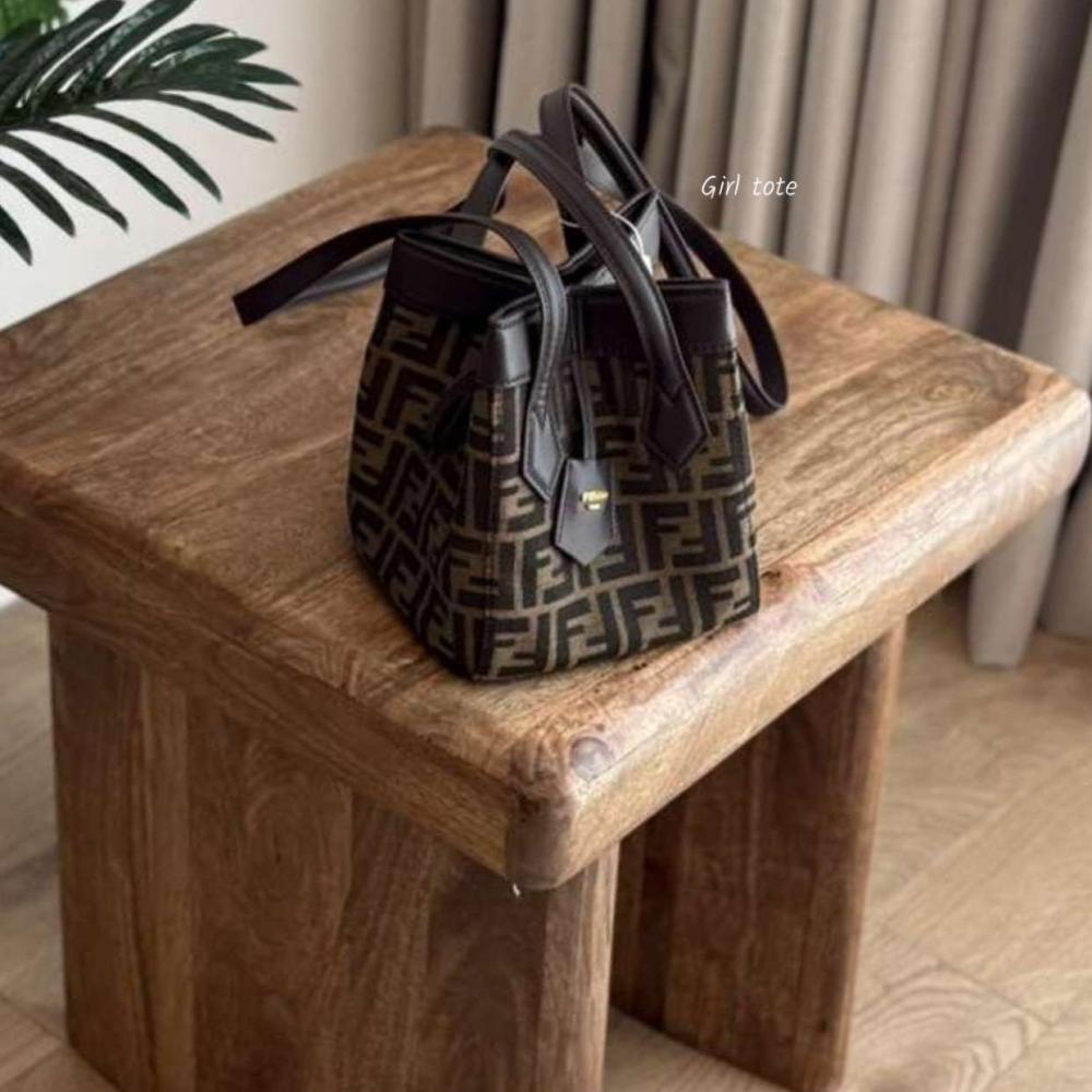 شنطه فيندي Fendi