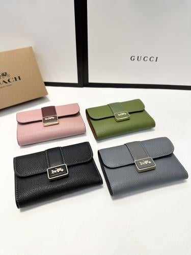 محفظه كوتش coach