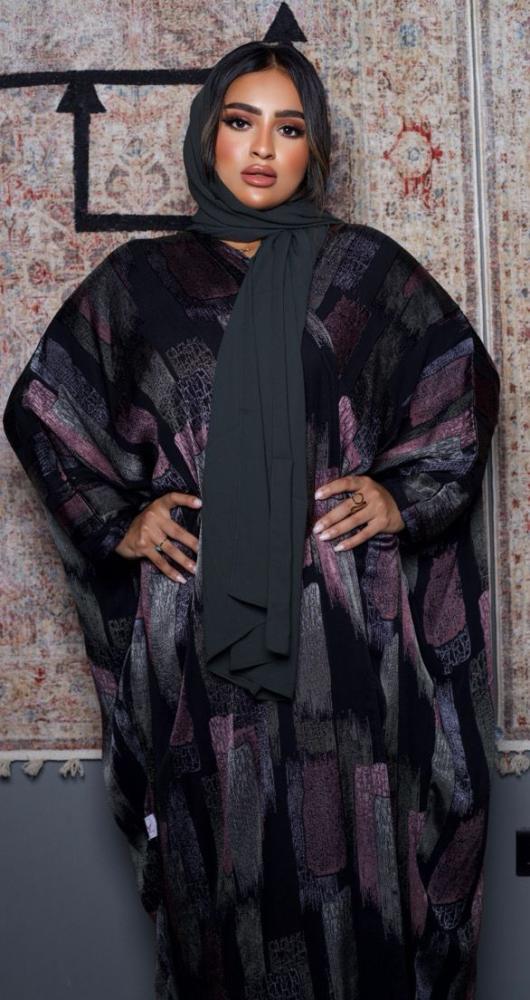 عبايات سوداء انيقه