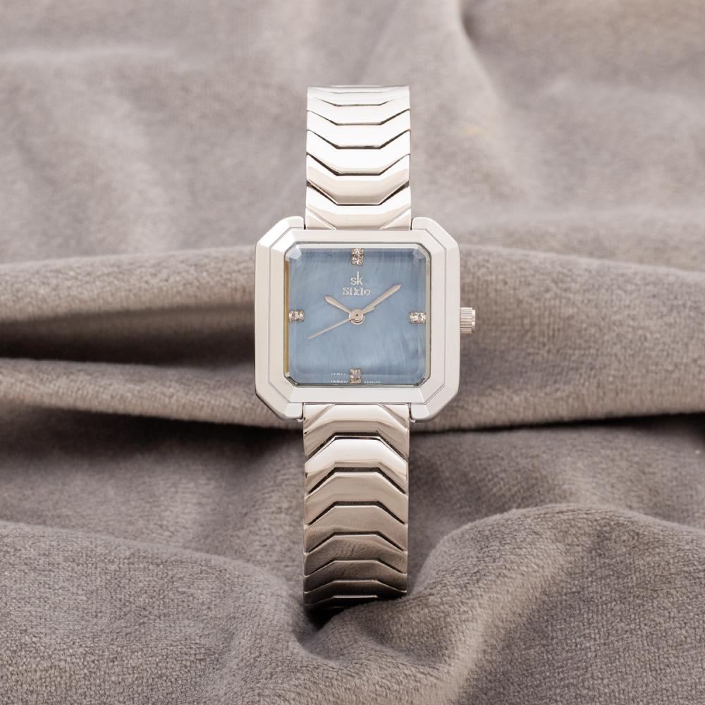 ساعه استيل باللون الفضي ميناء سماوي