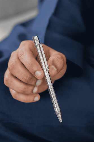 بتصميم أنيق يناسب كل الأوقات