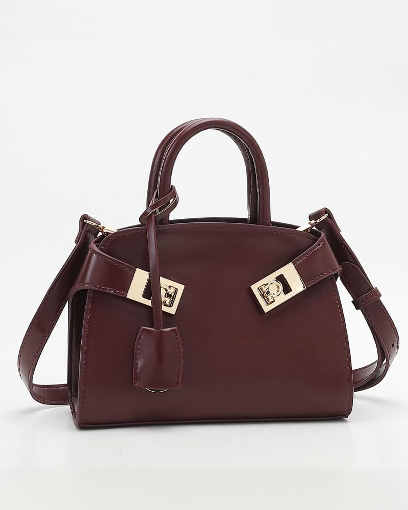 متفردة صغيره باللون العودي