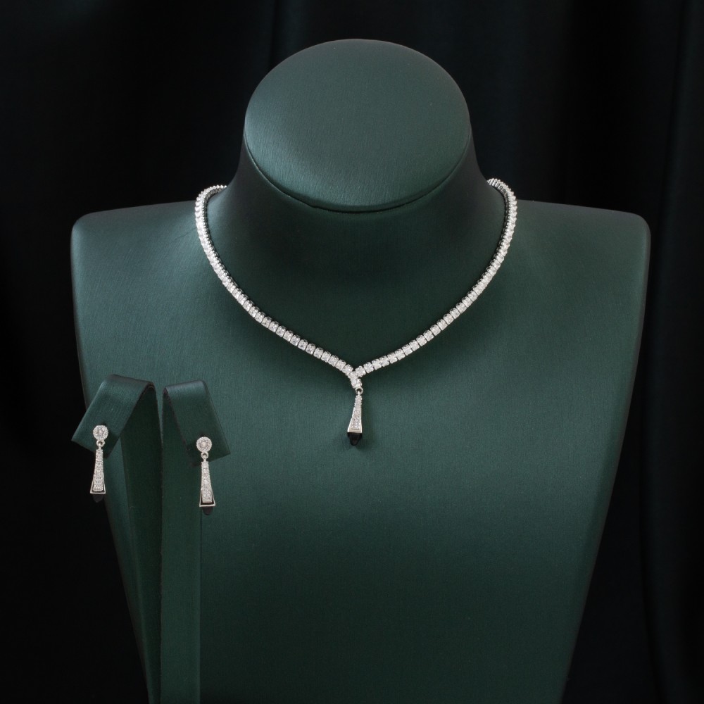 طقم استيل  بياجيت ناعم لامع