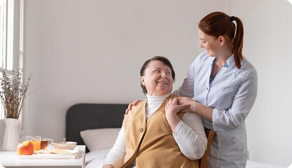 خطوات أساسية لتحسين جودة الحياة اليومية لكبار السن في المنزل