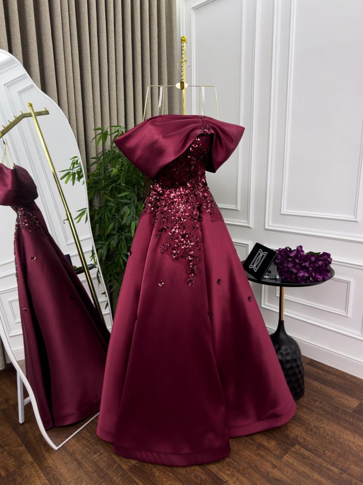 فستان سهره فخم عودي مطرز يدوي الخامه ميكادو