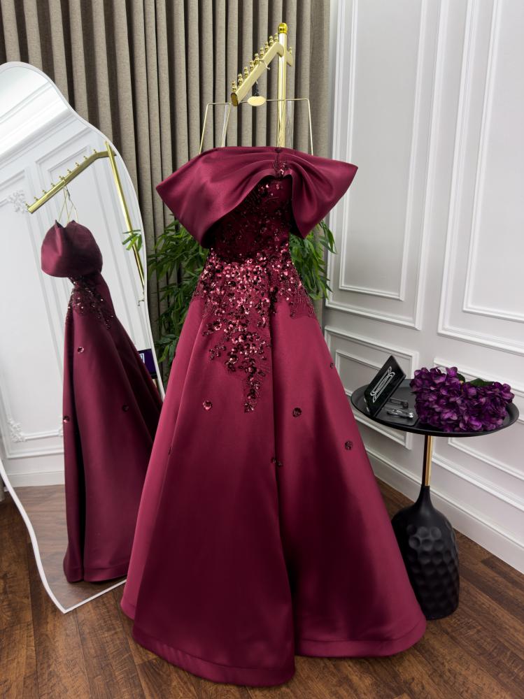 فستان سهره فخم عودي مطرز يدوي الخامه ميكادو