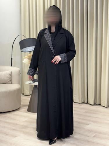 بليزر مع تطريز من الياقه