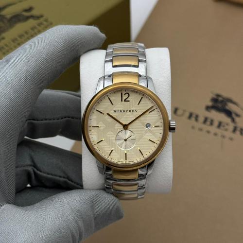 ساعة يد Burberry