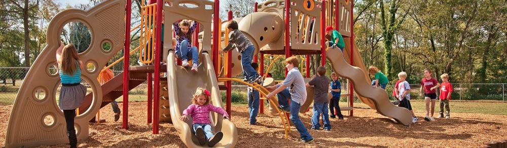 الألعاب الهوائية والعاب الحدائق: الحل الأمثل لإبعاد الأطفال عن الشاشات وتعزيز نشاطهم البدني