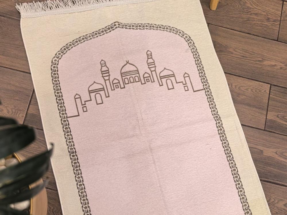 سجادة الصلاة شانيل