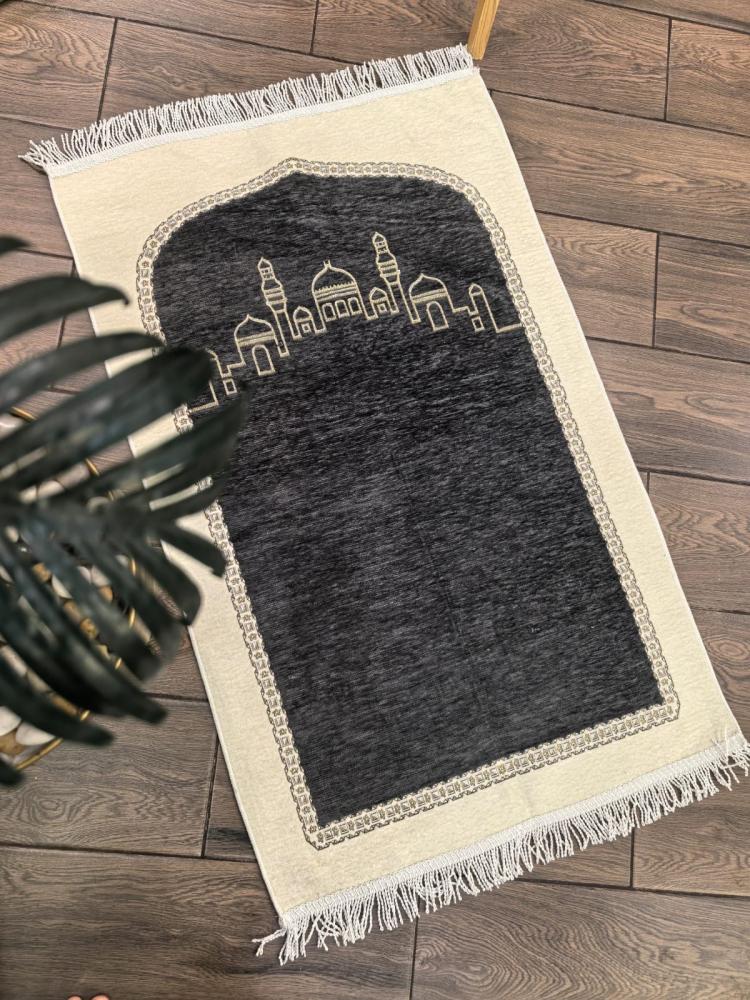 سجادة الصلاة شانيل