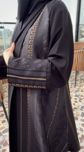 عباية سوداء نص كلوش فخامة عصرية