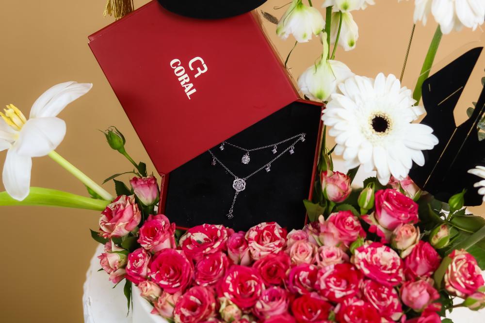 صينية اشراقة خريج