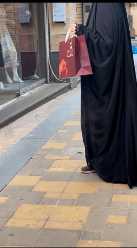 عباة الدانتيل على الحرير الكويتي