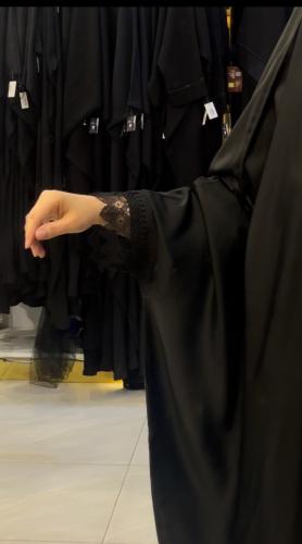 عباة حرير الدانتيل الكويتي