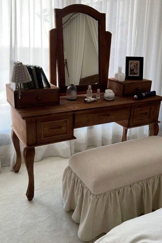 تسريحة فاخرة بتصميم انيق مع مرايا