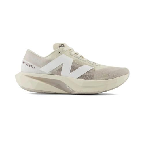 نيو بالانس New Balance FuelCell
