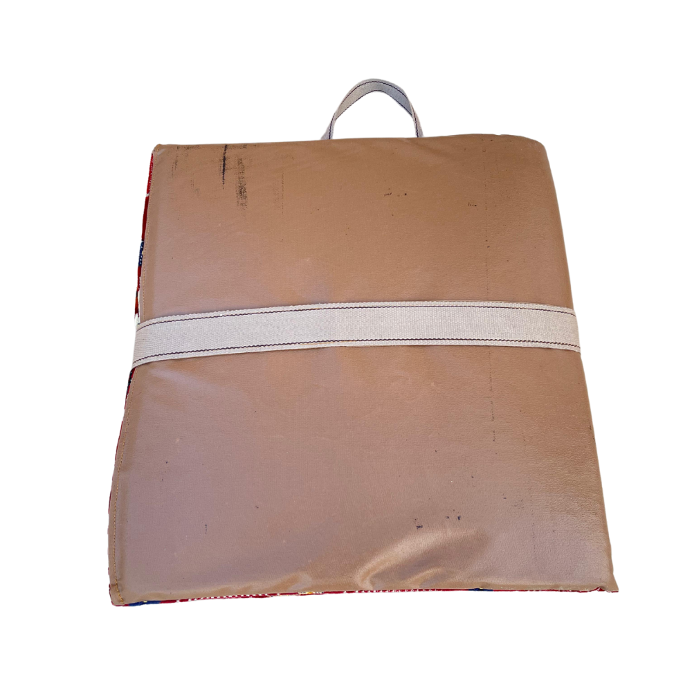 كرسي رحلات نقش احمر منقط كبير البراري