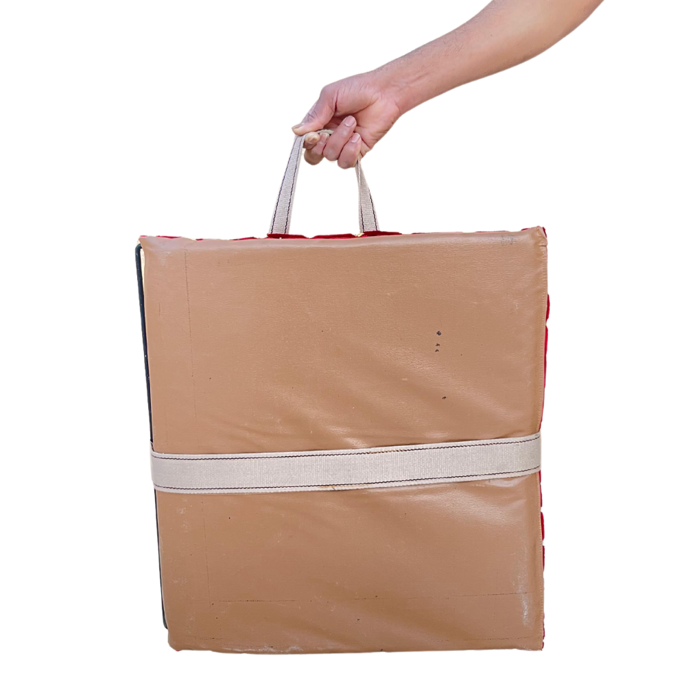 كرسي رحلات نقش احمر منقط كبير البراري