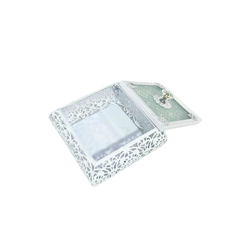 صندوق حديد للهدايا و تقديم الضيافة مربع