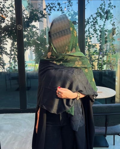 طرحة المسرح