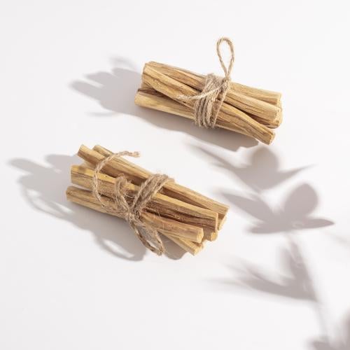 بالو سانتو Palo santo