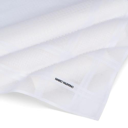 شماغ ماريو فلنتينو أبيض آخر اصدار ٢٠٢٥