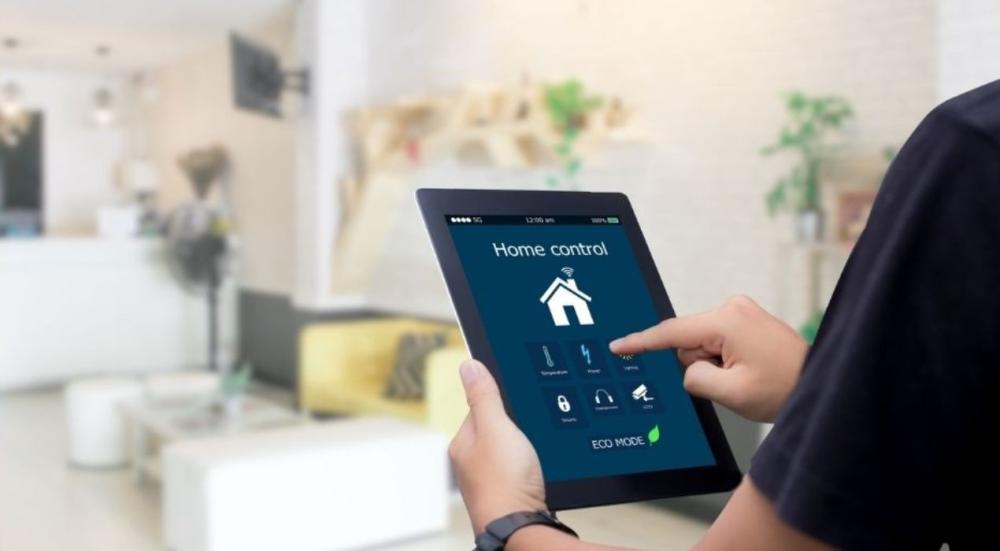 Intelligent computer control device