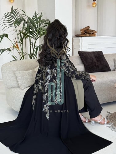 عباية كريب سبيشل تطريز كمبيوتر، القصة استريت