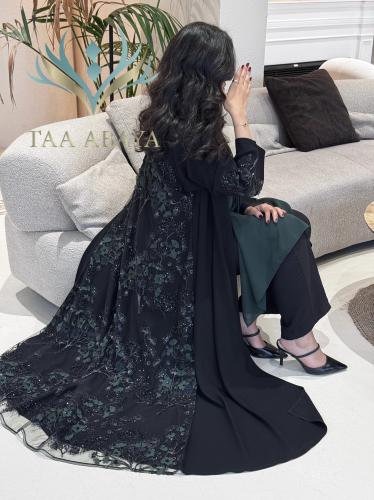 عباية كريب سبيشل تطريز كمبيوتر، القصة استريت