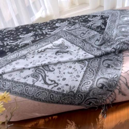 Ksh15شال كشميري يلبس عالجهتين