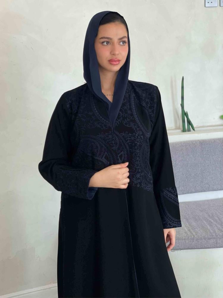 عبايات عزة المتميزة - عباية سوداء