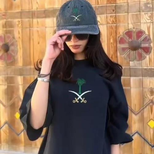 تيشيرت اليوم الوطني القائد