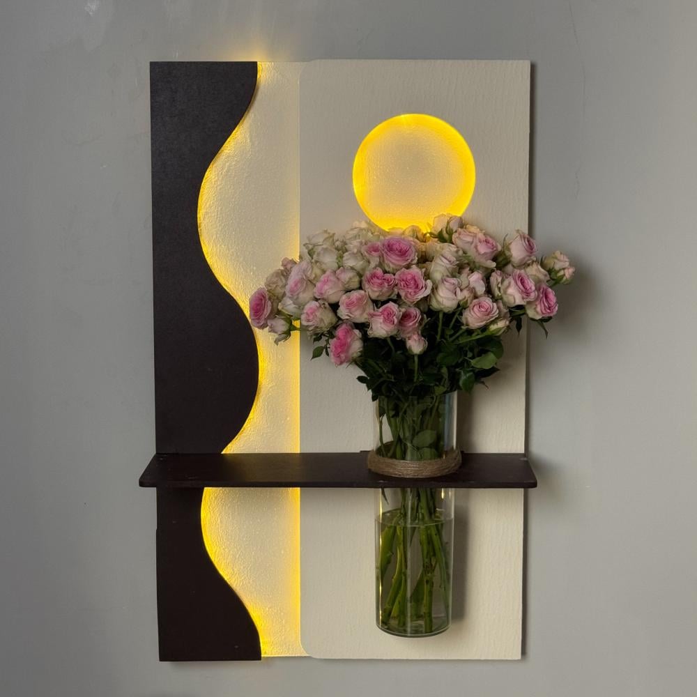 ديكور جداري وفازة